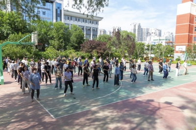 八段锦练起来 | 德报邀请市中医院医师现场教学