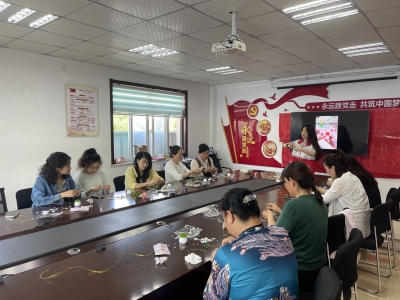 【文化社区建设】天衢新区宋官屯街道刘集社区开展水晶花制作活动