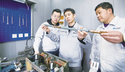 【百年工运路 奋进新征程】我市构建以劳模工匠为引领的技能人才全链条培育体系 | 头雁领航激发“雁阵效应”
