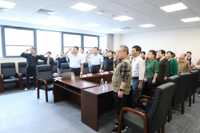 齐鲁医院德州医院：离退休党员参观中心院区