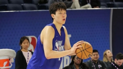 选秀大会上第16顺位被开拓者选中，杨瀚森成登陆NBA山东第一人