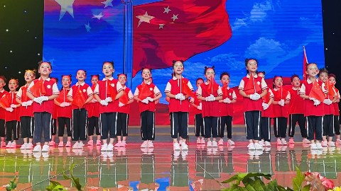 展现美育浸润新生态！德州青少年宫附属幼儿园举办2025年毕业文艺汇演  