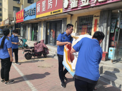德城城管：落实“门前五包” 扮靓城市颜值
