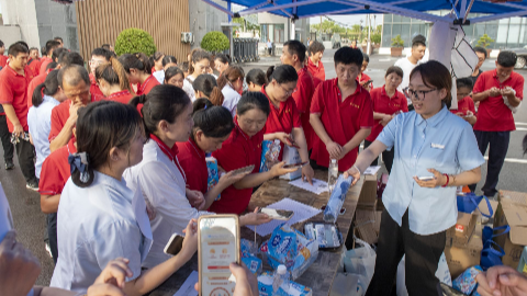 建行德州分行携九车企走进百龙创园  员工享一站式购车服务