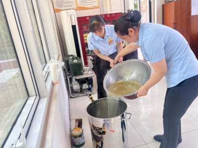 齐河县晏城街道永嘉社区联合“红色合伙人”为夏日添凉意