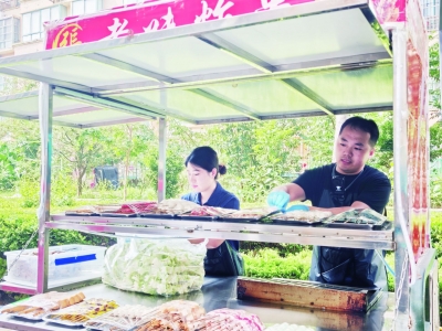 摆摊青年的百味人生|“老味炸串”摊主张晓康：真材实料炸出好味道
