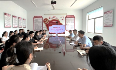 夏津县东李官屯镇举办“鄃东红”传帮带青年干部初心培训