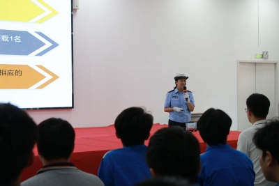 德州交警直属四大队：开展交通安全主题讲座 航师生暑期出行安全
