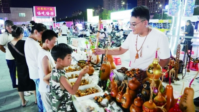 摆摊青年的百味人生|非遗传承人王登伟：葫芦烙画为生活添彩