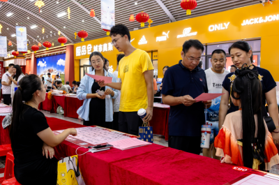 德州天衢新区：人才夜市点亮职场鹊桥