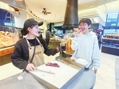我市焕新城市商业 塑造消费优势：首店“流量”撬动消费增量