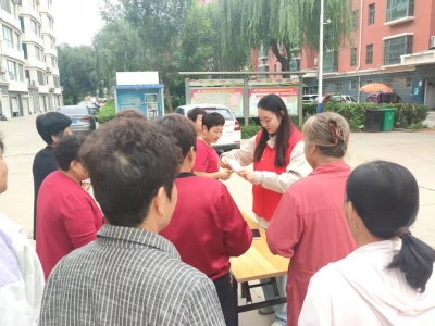 齐河县晏城街道友谊社区：办公桌“摆”上街 民情账单记在心