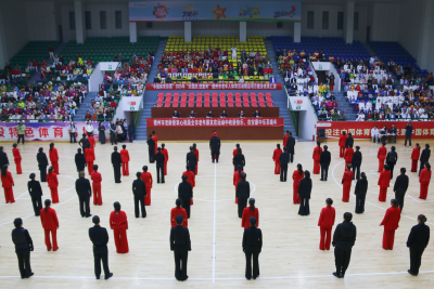 重阳节汇演 | 德州千名老人展示健身成果