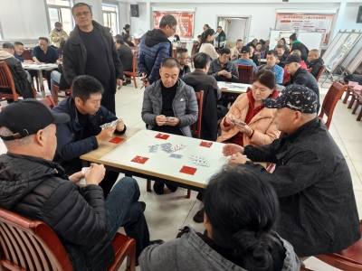 牌技争锋·够级乐融 | 新湖街道南市社区开展路地共建够级扑克大赛