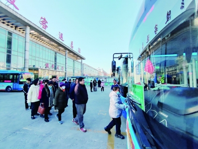 乐陵：免费公交“开进”百姓心坎里