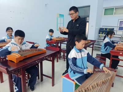 天衢新区新区办凤仪城小学副校长时瑛材：用微电影记录学生的童年