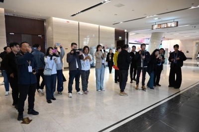 沿着黄河遇见海丨沿黄九省文化IP亮相黄河文化陶瓷艺术展