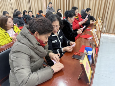山东手造进社区 | 德城区天衢街道果园社区“文化惠万家 乐享幸福年”非遗剪纸活动
