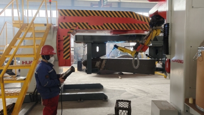 走在前 挑大梁·非凡“十四五” | 20年只做一件事！山东元征行把液压破碎臂做成全球标杆