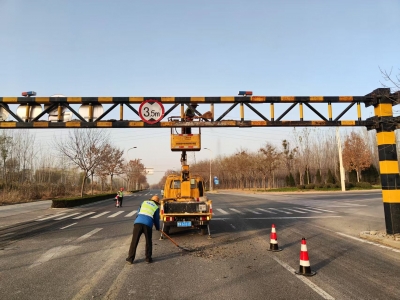 专项攻坚！德州市政全面清理桥梁限高杆坠物安全隐患