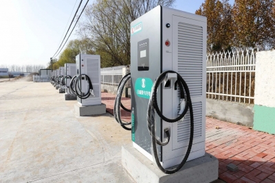 转型发展又添新动能 | 合盛建筑乐陵杨安镇重卡充电场站投运