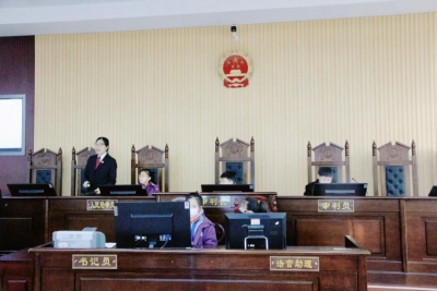 德城区法院护航少年成长 | 模拟法庭“沉浸式”普法