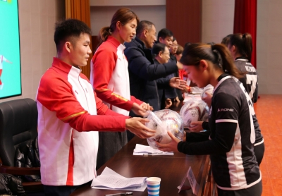 冠军精神浸润校园 | 德州市“全运冠军公益行”活动举行