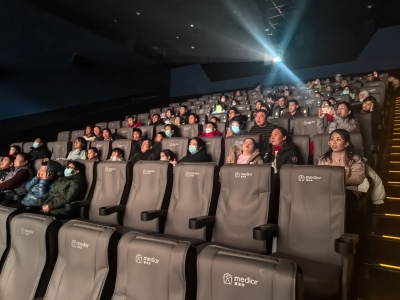 以光影为翼 共赴爱与希望之约 | 德州举办“德爱无碍·乐无碍”拾光公益观影活动