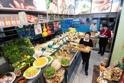 德报读图 | 十八年餐饮路 坚守与求变