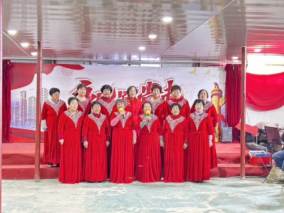 抬头寺镇钱屯村开展“村晚搭台承乡韵 骏马送福庆元辰”村晚文艺展演活动