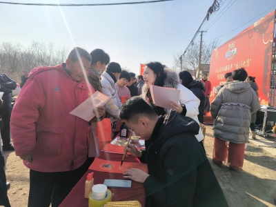 年集里“护苗”忙！庆云县“扫黄打非”宣传走进板营大集