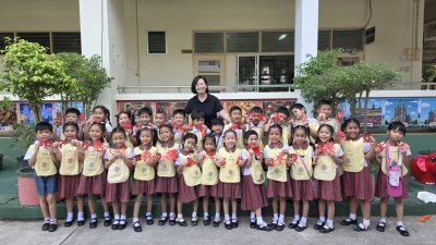 德州教师为普吉岛的泰国学生带来中国新年喜悦