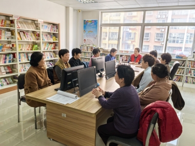 天衢新区宋官屯街道十二里庄社区开展阅读分享会