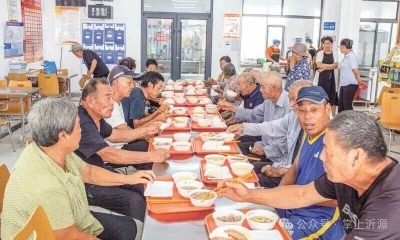 “两顿饭”的政绩之思｜评论员观察