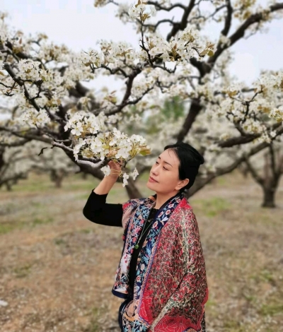 词｜张玲：鹧鸪天 · 三八妇女节师友陪母同乐