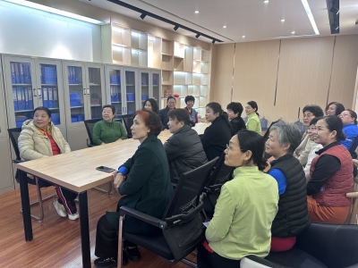 健康宣讲进社区 春日温情暖民心