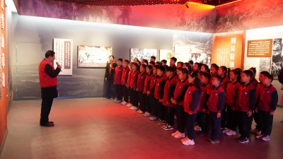 乐陵市冀鲁边区革命教育基地开展“三代人共上一堂思政课”活动