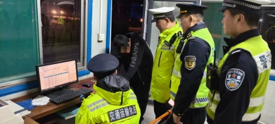 德州：百日攻坚严打“百吨王” 路警联动护畅通