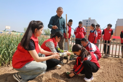 德州学院与市实验小学开展大中小学思政一体化共建活动