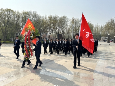 德百集团团员青年开展“赓续红色血脉 青春挺膺担当”主题团日活动