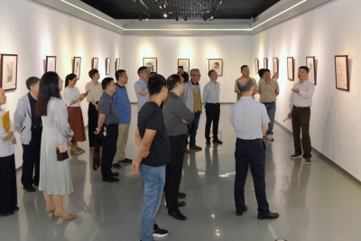 墨香漫展厅，初心映桑梓 |  “永华墨韵·情系桑梓”捐赠展开幕