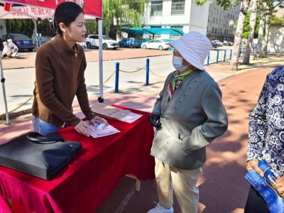 德城区运河街道华兴社区开展普法宣传活动