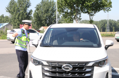 尽情嗨，放心玩！新区交警护航盛夏音浪！