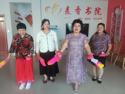 赵虎镇开展“欢乐邻里情 ”三句半表演活动