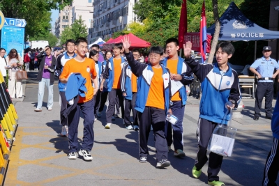 诗｜王朝忠：全城护考  青春逐梦