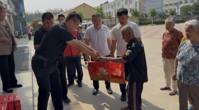 粽香寄乡情 善举育新风 | 禹城安仁镇本土企业家端午送温暖反哺家乡