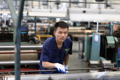 英凯模：一根金属丝，“网”住全球市场