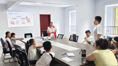 天衢新区宋官屯街道滨河社区开展近视防控科普活动