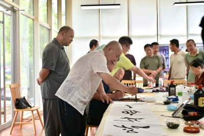 墨韵铸军魂 丹青颂强军：德州市环境卫生服务中心开展迎“八一”主题文化活动