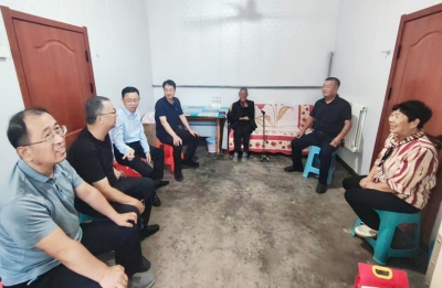 市统计局赴德州市派第一书记村调研慰问